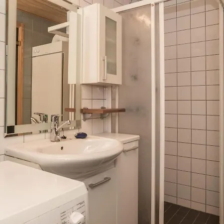 A402 By Interhome